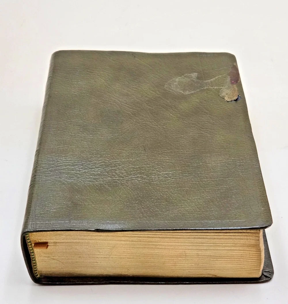 Vintage System Bible Study The Book of Life Holy Bible Leather Gilt Edge 1975